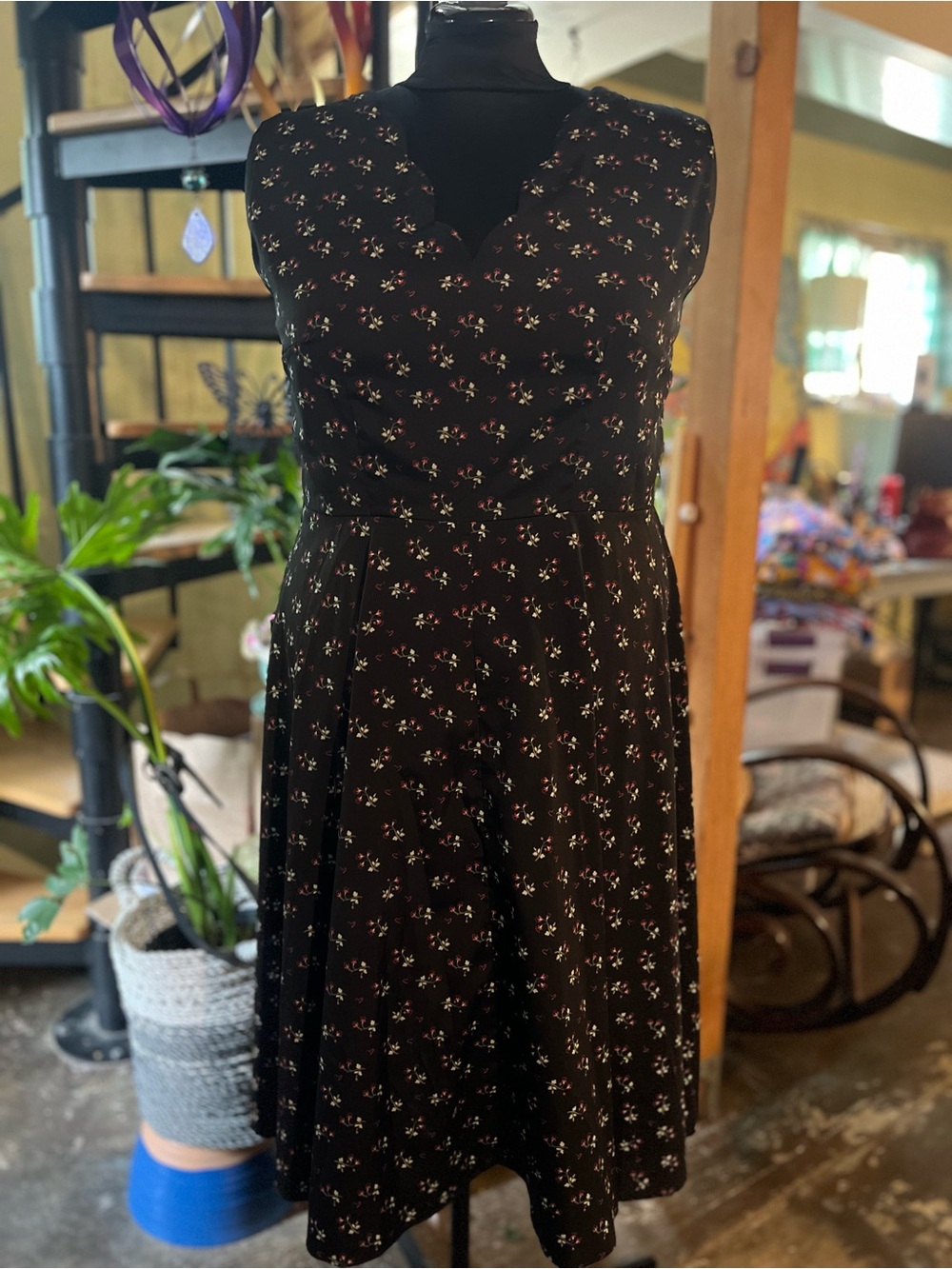 Unique Vintage Black Floral Midi Dress